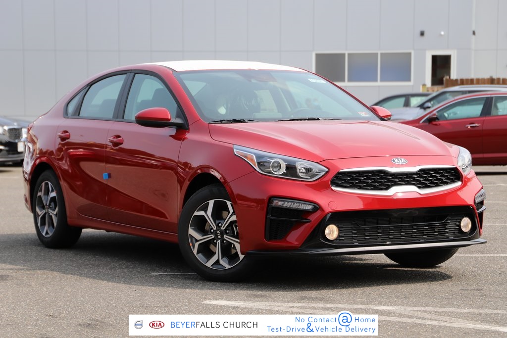 New 2021 Kia Forte LXS FWD 4D Sedan