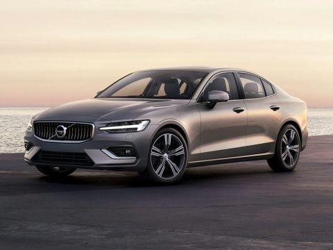 New 2021 Volvo S60 T5 Momentum FWD 4D Sedan